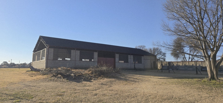 4 Bedroom Property for Sale in Lindequesdrif North West